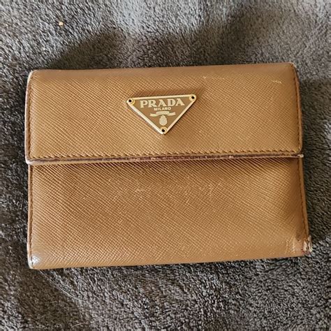 prada trifold wallet|其他.